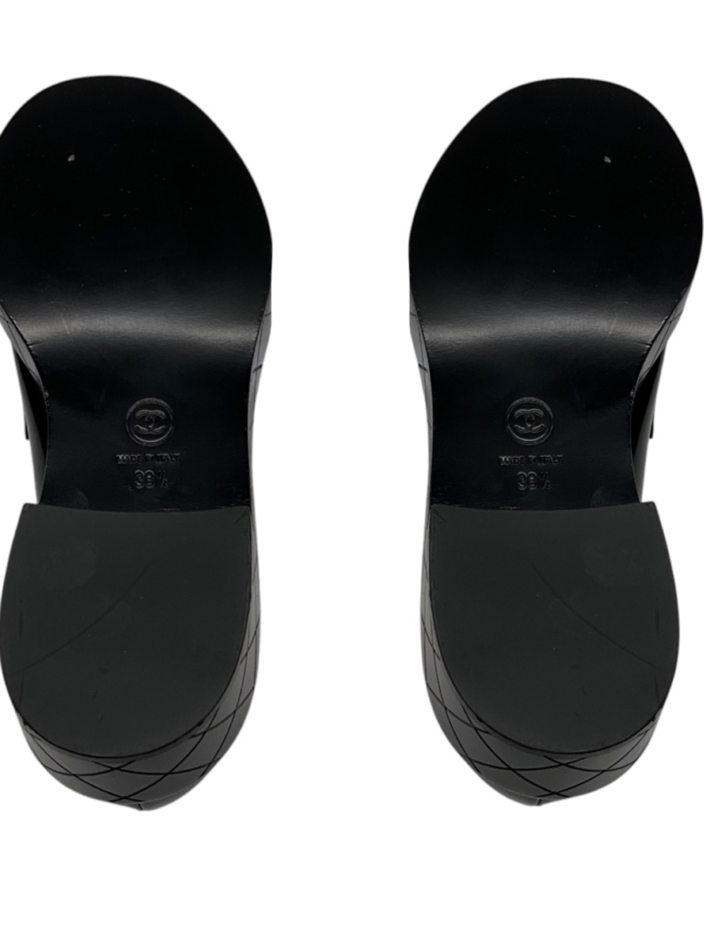 CHANEL BLACK 2024 CC LOGO HEART CLASSIC SHINY CALFSKIN MOCCASINS / LOAFERS - Picture 7 of 11